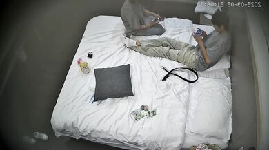 校园清纯女神腰肢柔软叫声动听被掰一字马操喷水身体敏感喘息声伴随着呜咽声听声可射19V (2)