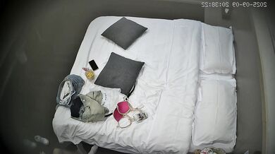 校园清纯女神腰肢柔软叫声动听被掰一字马操喷水身体敏感喘息声伴随着呜咽声听声可射19V (1)